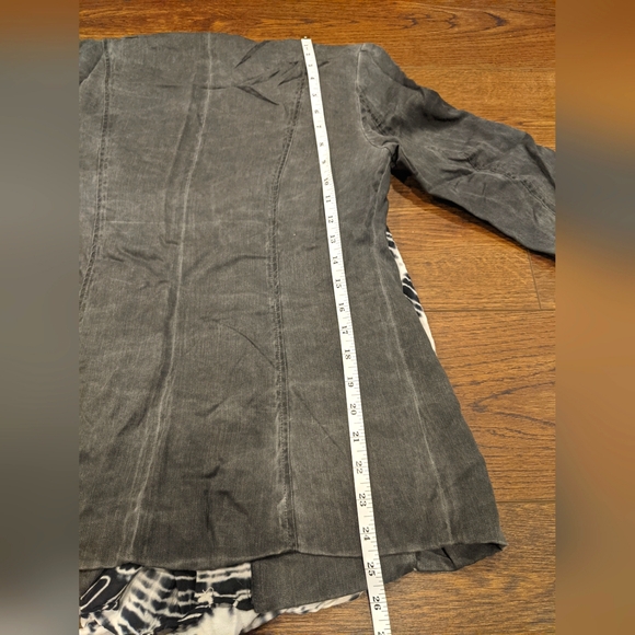 Guess grey jacket blazer with attached scarf, size small - Picture 5 of 7